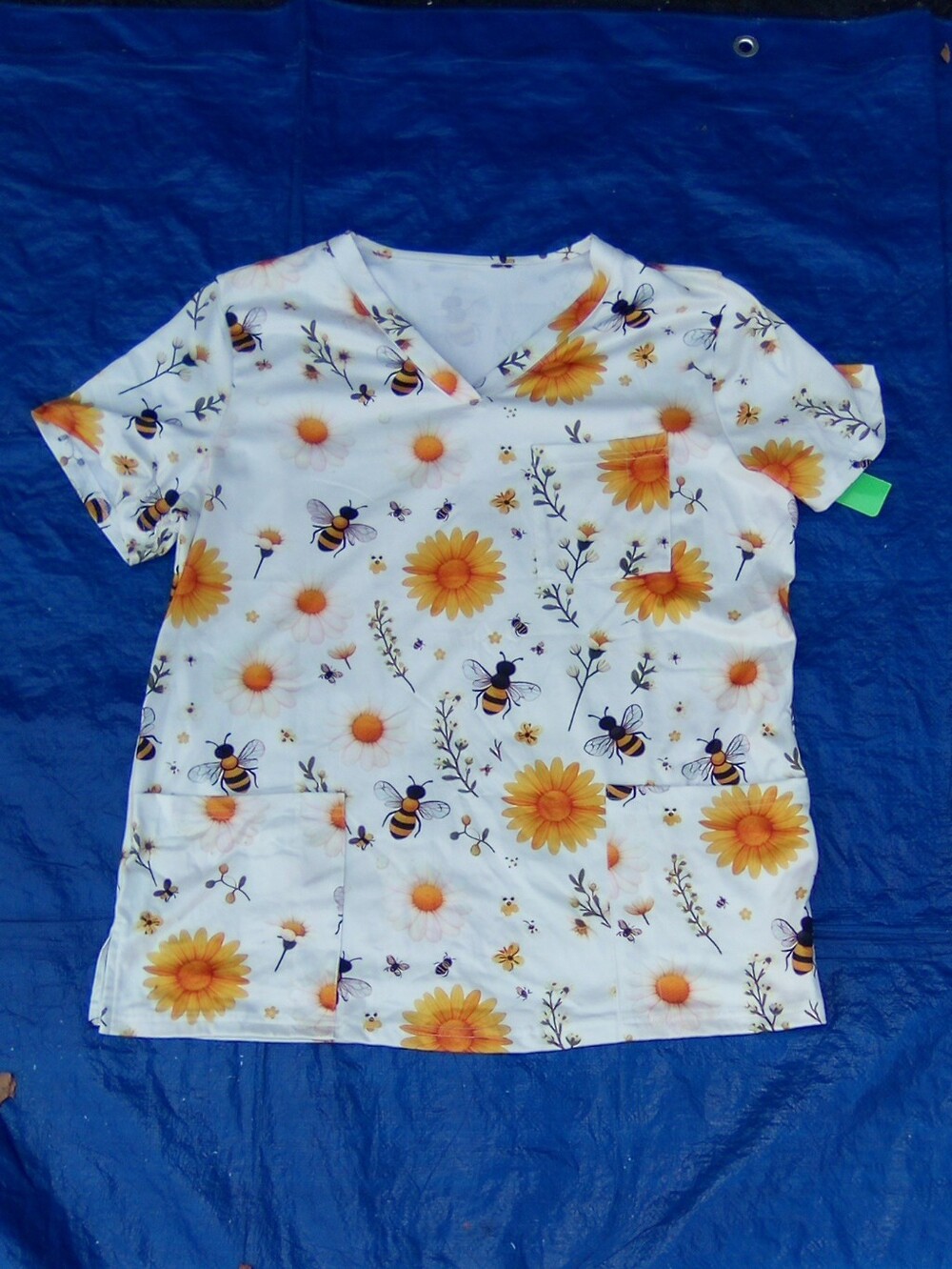 White Sunflower & Bee Print Top